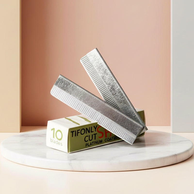 Platinum Blades – Precision Cutting Razors (10 pcs per box)