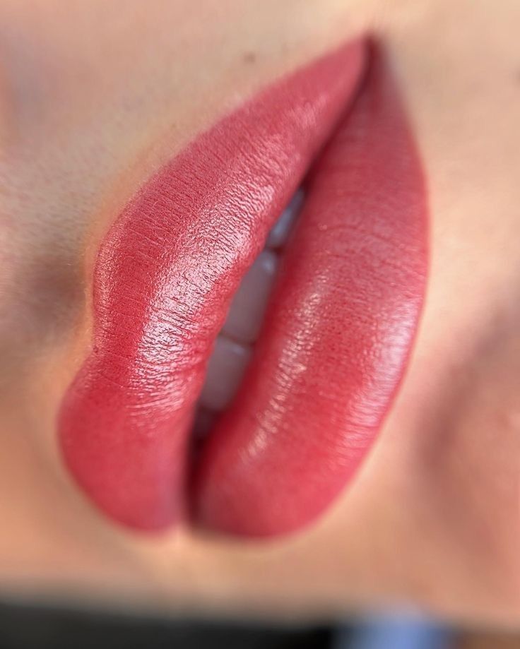 Lip blush